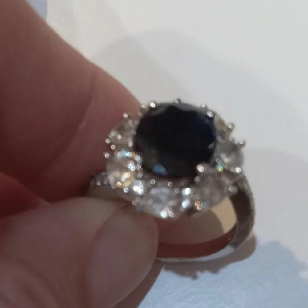 London blue topaz flower ring - Picture 5 of 8